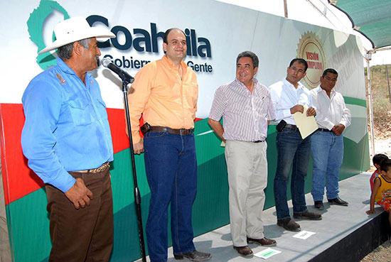 El gobernador Jorge Torres López lleva la electrificación al Ejido “Rincón de los Pastores” en Saltillo