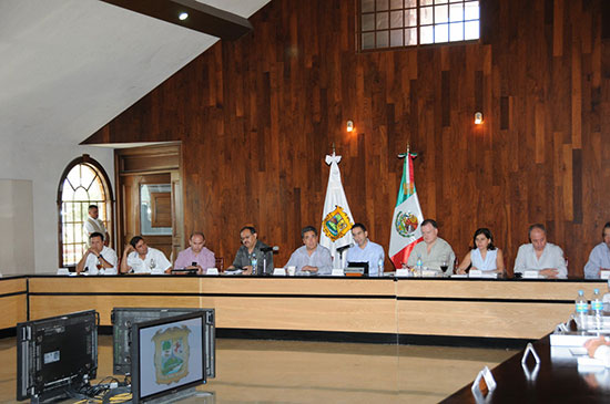 El gobernador Jorge Torres participa en reunión de seguimiento en San Juan de Sabinas con el Secretario del Trabajo