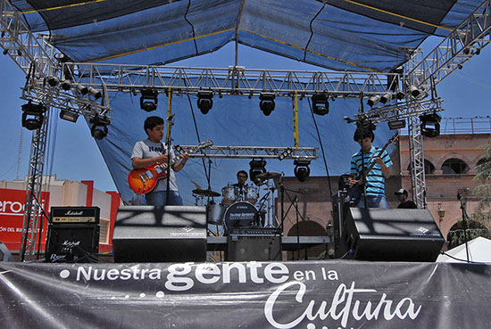 Esta semana los Teen Tops y los Ángeles Negros dentro de del Festival Artístico Coahuila 2011 y Rockoahuila Fest
