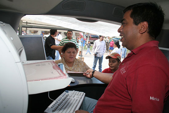 Más de mil 400 servicios gratuitos ofreció el Registro Civil a la gente de Torreón