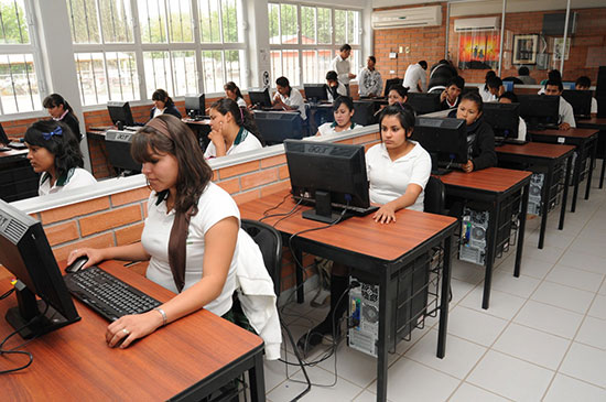 Más de un millón de alumnos regresan este  lunes a las aulas con el Ciclo Escolar 2011-2012