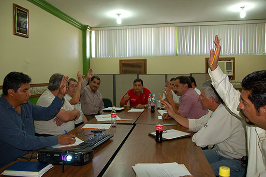 Sostiene Antonio Nerio reunión con miembros del COPLADEM