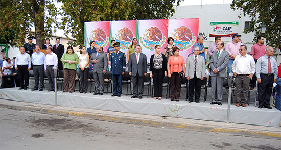 Celebraron ceremonia y desfile conmemorativos al 201  Aniversario del inicio de la Guerra de Independencia