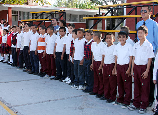 Celebraron Lunes Cívico en la escuela primaria Valeriano Valdés