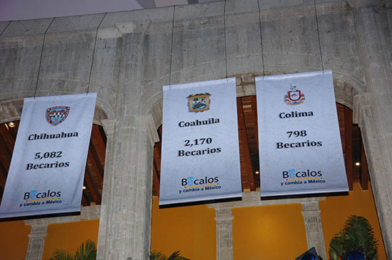 El gobernador Jorge Torres participó en el cierre de la campaña 2011 de “Bécalos”