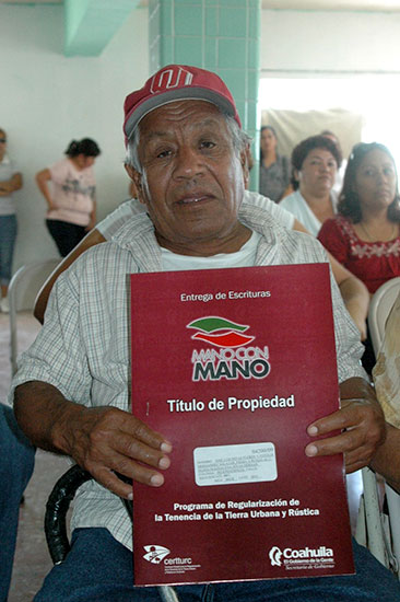 El gobierno de Jorge Torres liberó 276 escrituras para familias de la Región Centro