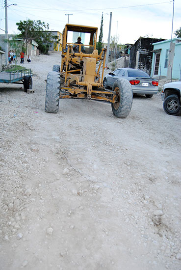 En marcha trabajos de pavimentación en la Colonia Refugio Rentería 