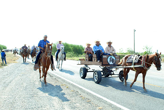 Inicia el Acuña Fest 2011 con cabalgata hacia la Presa de la Amistad