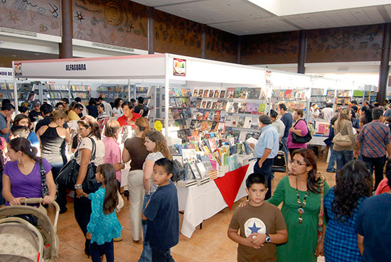 Más de 22 mil visitantes en el primer fin de semana de la Feria Internacional del Libro Saltillo 2011
