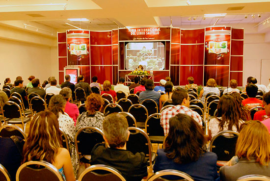 Más de 22 mil visitantes en el primer fin de semana de la Feria Internacional del Libro Saltillo 2011