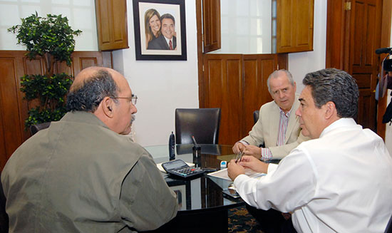 Se reúne el gobernador Jorge Torres con directivos de CANANCINTRA Coahuila Sureste