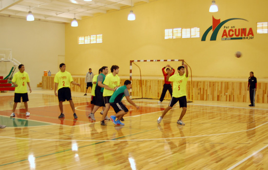 Gimnasio José de las Fuentes Rodríguez fue sede de torneo estatal de handball 