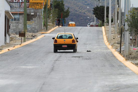 Hoy la colonia “El Salvador” tiene más calles pavimentadas