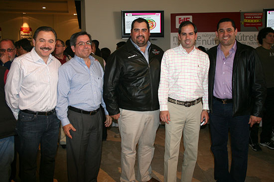 Ignacio Guajardo, Gerente de SIMAS, René Ramírez, Tesorero, Fernándo Purón, Director de Obras Públicas.