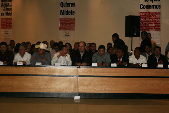 Alcaldes de Coahuila entre ellos, Jericó Abramo Masso, Jesus Maria Montemayor de Sabinas y Antonio Nerio de Nueva Rosita.
