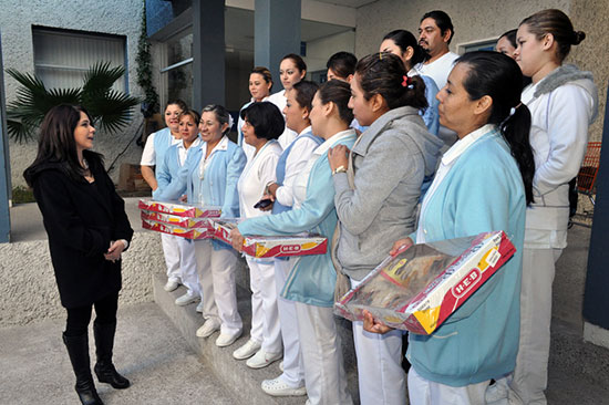Reconoce presidenta del DIF Municipal labor humanitaria de las enfermeras en su día