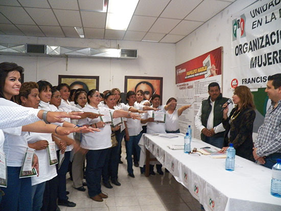 Rinde Protesta Comité del  ONMPRI en Francisco I. Madero