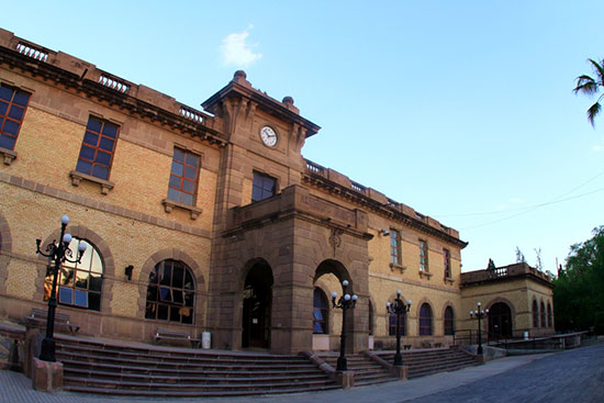 Crece en mil días de gobierno acervo de la Hemeroteca del Archivo Municipal