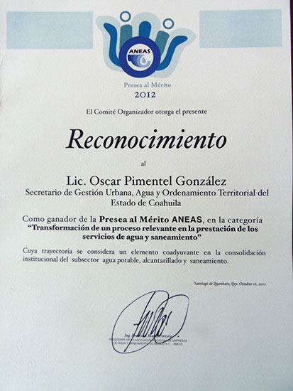 Entregan a Óscar Pimentel “Presea al Mérito Aneas 2012”