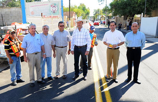 Invierte municipio más de 500 mil en recarpeteo de la calle Matamoros