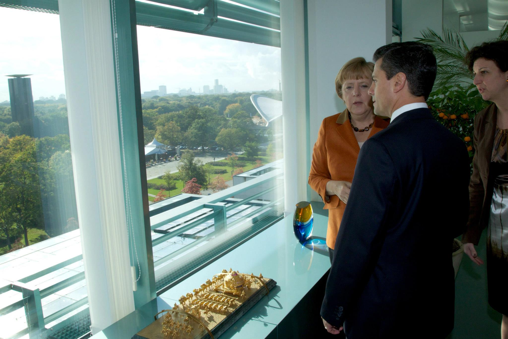Se reune Enrique Peña Nieto con  Angela Merkel.