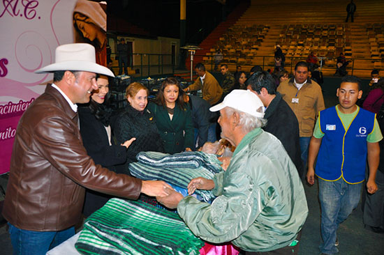 Agradece alcalde Oscar López labor altruista de la Fundación Gutiérrez
