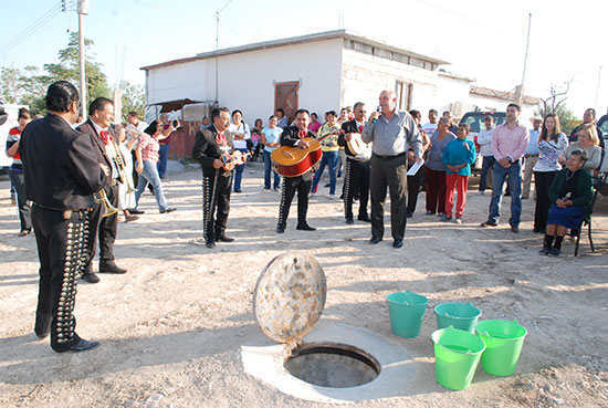 Introducción de drenaje de la Ampliación Guerrero beneficia a cientos