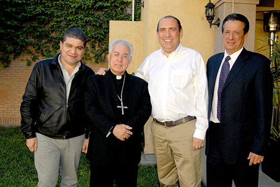 Se reúne gobernador con el Obispo de Torreón