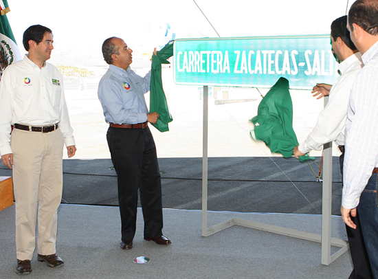  El Presidente Calderón inauguró la modernización de la Carretera Zacatecas-Saltillo.