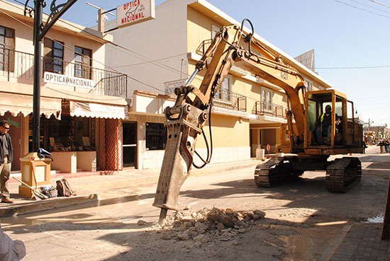 Inician trabajos de reconstrucción en la Calle Hidalgo