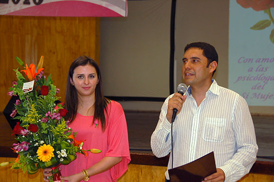 Presiden Antonio y Anateresa Nerio celebración por Día de la Mujer 