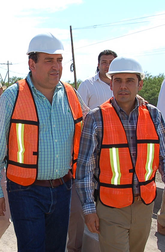 Viaja delegación coahuilense a Colombia encabezados por el gobernador Rubén Moreira Valdez.