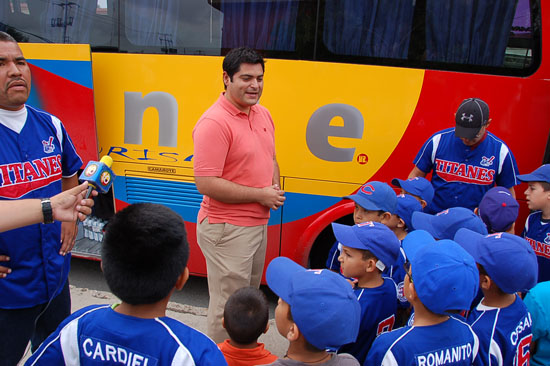 Viaja selección infantil de beisbol a pre nacional en Torreón 