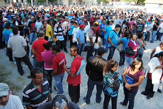 Cerca de mil 500 personas acudieron a la Feria del Empleo, que ofertó 539 vacantes