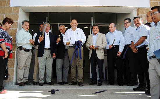 Ejecutivo del estado y el alcalde de Acuña inauguraron la empresa Intermetro