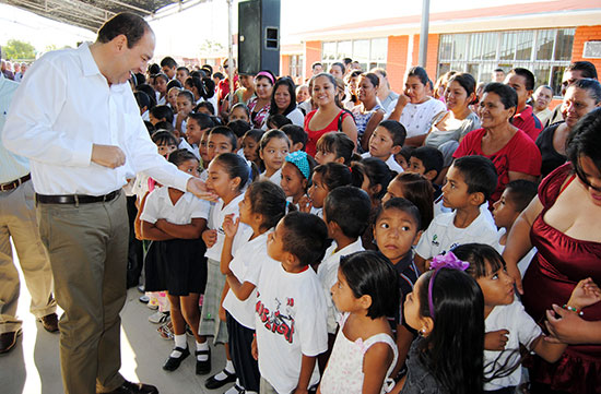 Gobernador de Coahuila y el alcalde de Acuña supervisaron obras en 3 escuelas con una inversión de 5.2 mdp