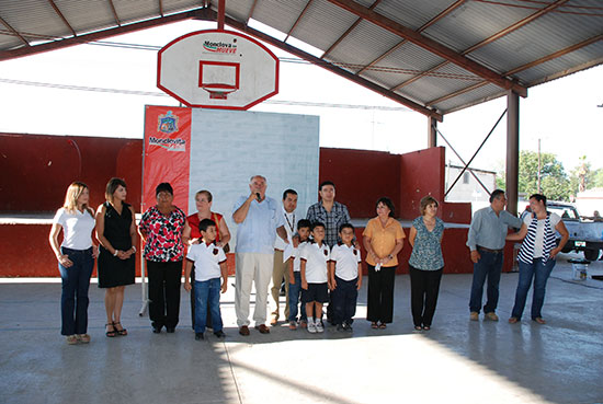 Municipio de Monclova e IP apoyan a escuelas