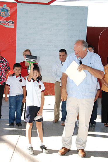 Municipio de Monclova e IP apoyan a escuelas