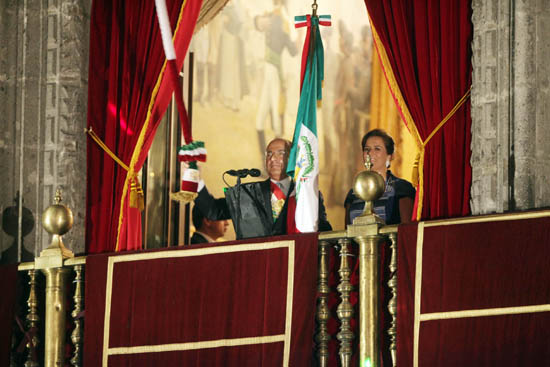 Preside Felipe Calderón ceremonia del Grito de Independencia de México 