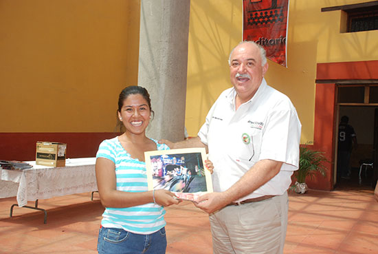 Recibe alcalde Melchor Sánches Informe de Feriacero 2012