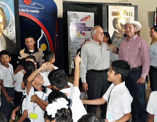 Resalta alcalde actividades que fomentan la cultura y respaldan el conocimiento de niños y jóvenes