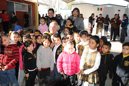 Realiza Administración de Monclova Lunes Cívico en jardín de niños