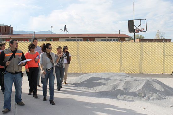 Supervisa Carolina Viggiano obras de remodelación en albergue del DIF Coahuila