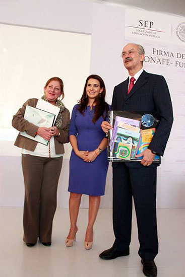 Firman convenio de colaboración CONAFE y Fundación Telefónica México