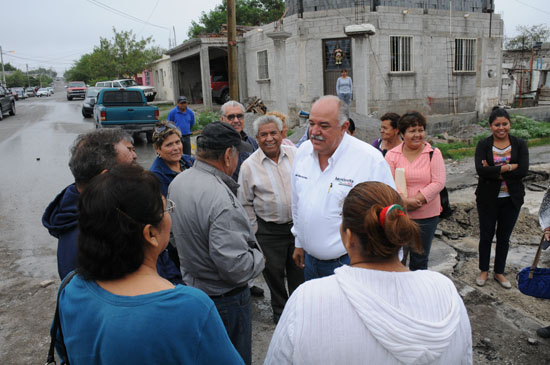 Inicia alcalde Melchor Sánchez pavimentación en colonia Hipódromo 