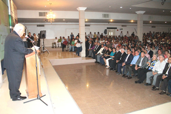 Más de 13 mil gestorías resolvió el diputado del PRI, Francisco Dávila Rodríguez