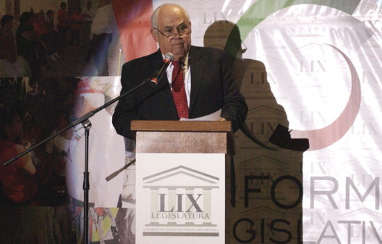 Más de 13 mil gestorías resolvió el diputado del PRI, Francisco Dávila Rodríguez