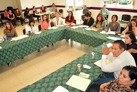 Ofrecen taller sobre la ley de igualdad entre mujeres y hombres del estado de Coahuila