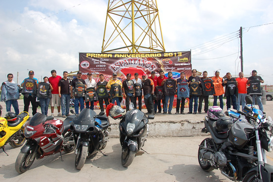 Recibe Nueva Rosita a cientos de bikers 