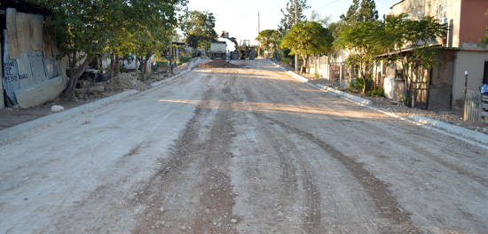 Supervisó el alcalde avance de obra de pavimentación en la colonia Lázaro Cárdenas 